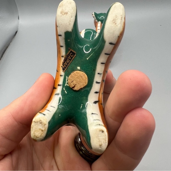 Vintage Stitched Green & Brown Tiger Striped Cats Salt & Pepper Shaker Set Japan - Picture 7 of 7